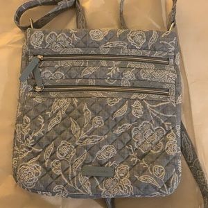 Vera Bradley triple zip hipster in Park Lace